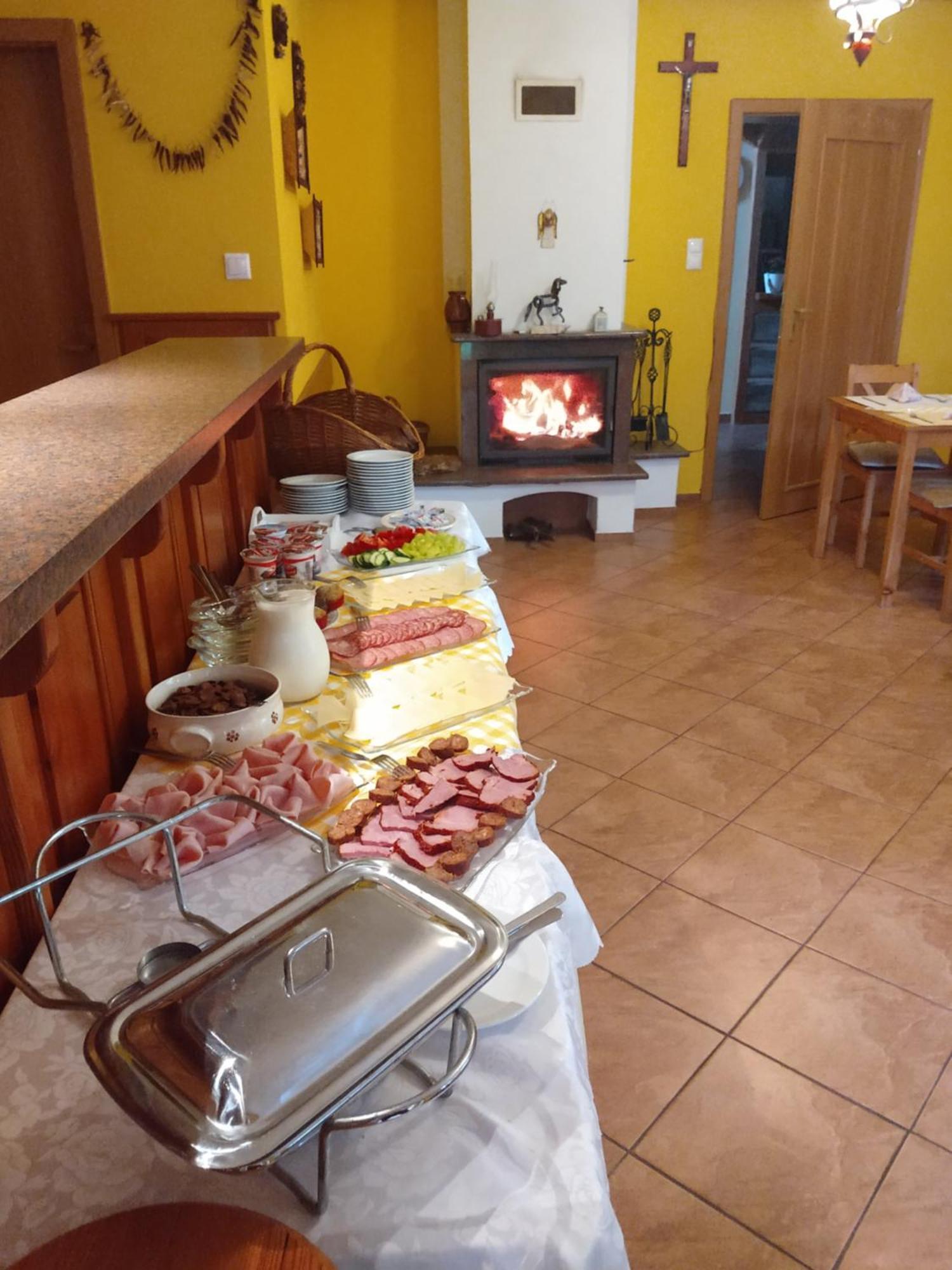 Hotel Pezion Limbovy Dvor Wierzbów Zewnętrze zdjęcie